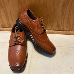 Boys Deer Stag Comfort Dress Shoes Size 4, EUC! Like New!🎄